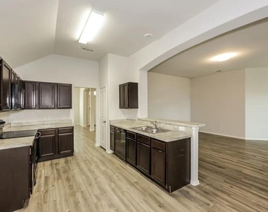 1906 Jasmine Drive - Photo Thumbnail 3