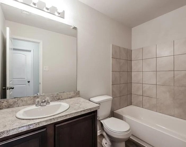 1906 Jasmine Drive - Photo Thumbnail 13