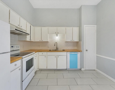 10438 High Hollows Drive - Photo Thumbnail 6
