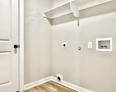 2384 Miller Street - Photo Thumbnail 19