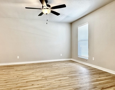 2384 Miller Street - Photo Thumbnail 2