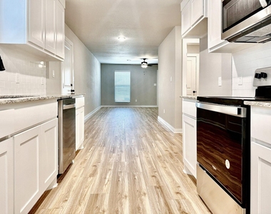 2384 Miller Street - Photo Thumbnail 7