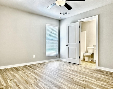 2384 Miller Street - Photo Thumbnail 8