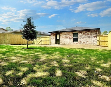 2384 Miller Street - Photo Thumbnail 23