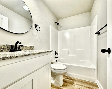 2384 Miller Street - Photo Thumbnail 17