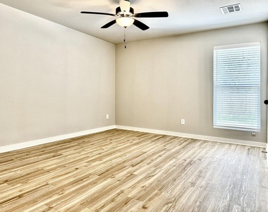 2384 Miller Street - Photo Thumbnail 13