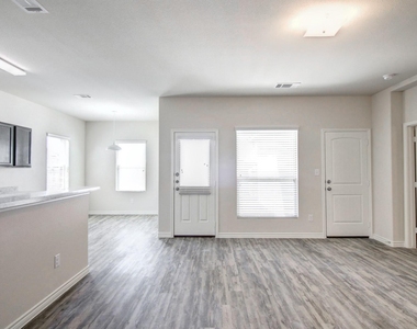 2035 Augusta Street - Photo Thumbnail 5