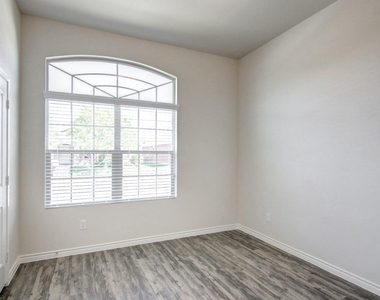 2035 Augusta Street - Photo Thumbnail 7