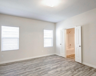 2035 Augusta Street - Photo Thumbnail 13