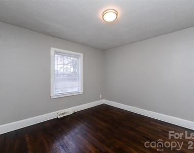 3427 Meredith Avenue - Photo Thumbnail 21
