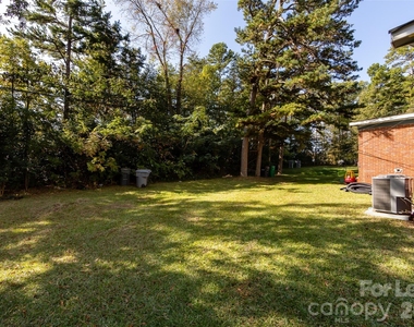 3427 Meredith Avenue - Photo Thumbnail 23