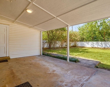 6404 Malvey Avenue - Photo Thumbnail 17