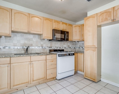 6404 Malvey Avenue - Photo Thumbnail 7