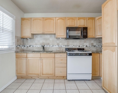 6404 Malvey Avenue - Photo Thumbnail 8