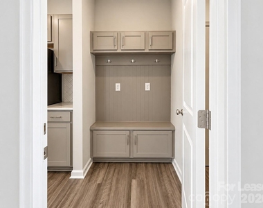 6518 Harlech Street - Photo Thumbnail 6