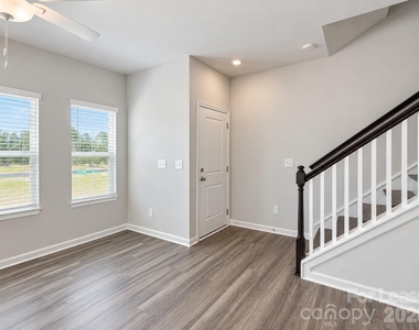 6518 Harlech Street - Photo Thumbnail 17