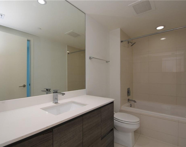 1100 S Miami Avenue - Photo Thumbnail 8