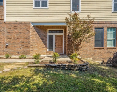 4016 Rome Court - Photo Thumbnail 2