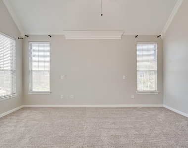 4016 Rome Court - Photo Thumbnail 4
