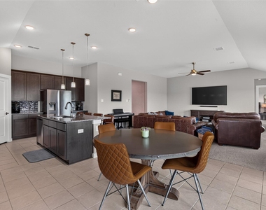 3014 Water Light Lane - Photo Thumbnail 14