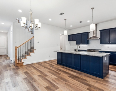 239 Athenia Drive - Photo Thumbnail 9