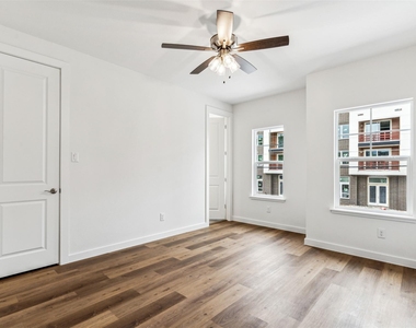 239 Athenia Drive - Photo Thumbnail 30