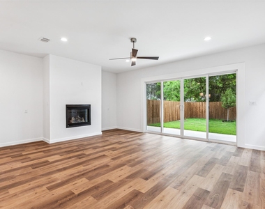 239 Athenia Drive - Photo Thumbnail 14