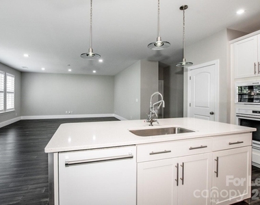 6120 Durango Way - Photo Thumbnail 11