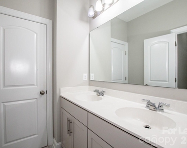 6120 Durango Way - Photo Thumbnail 21