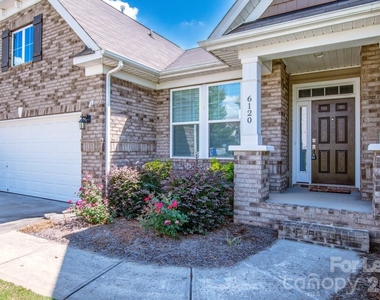 6120 Durango Way - Photo Thumbnail 3
