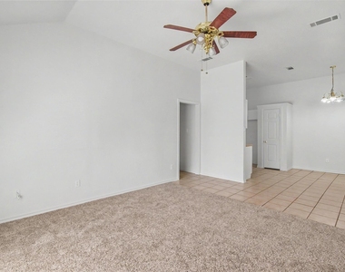 210 Joshua Boulevard - Photo Thumbnail 2