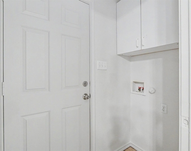 210 Joshua Boulevard - Photo Thumbnail 18