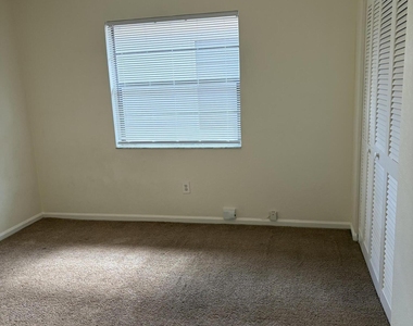 1303 Hempstead Street - Photo Thumbnail 18