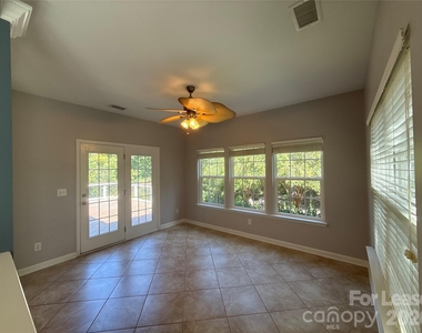 2413 Merryvale Way - Photo Thumbnail 9