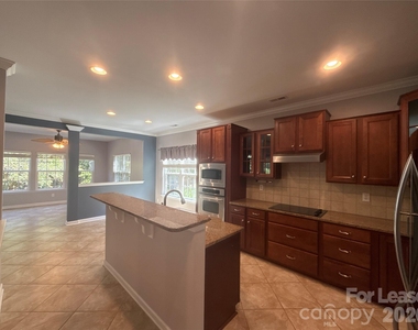 2413 Merryvale Way - Photo Thumbnail 7