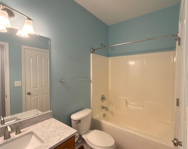 2413 Merryvale Way - Photo Thumbnail 12