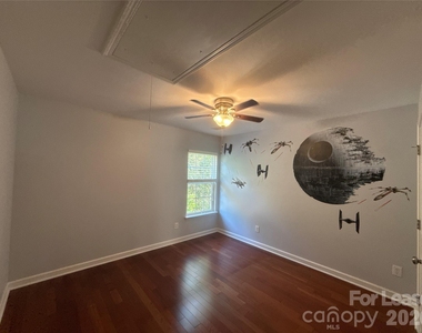2413 Merryvale Way - Photo Thumbnail 21