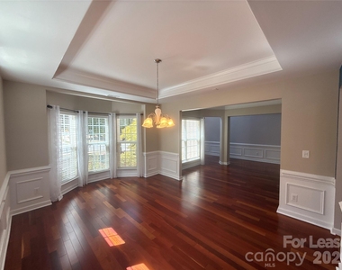 2413 Merryvale Way - Photo Thumbnail 2