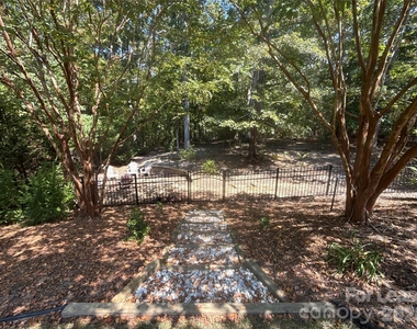2413 Merryvale Way - Photo Thumbnail 26