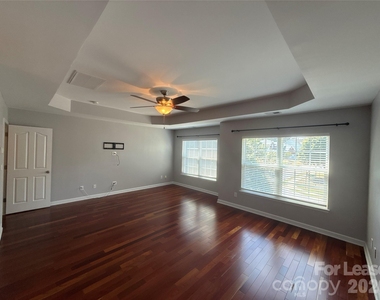 2413 Merryvale Way - Photo Thumbnail 13