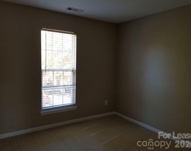 20528 Harbor View Drive - Photo Thumbnail 13