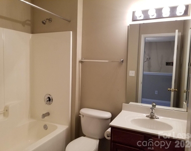 20528 Harbor View Drive - Photo Thumbnail 9