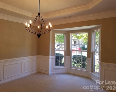 20528 Harbor View Drive - Photo Thumbnail 2