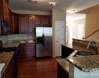 20528 Harbor View Drive - Photo Thumbnail 5
