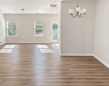 349 Reinhart Drive - Photo Thumbnail 8