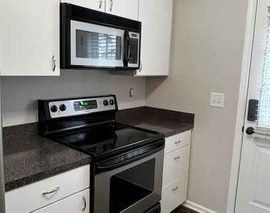 3361 Weston Street - Photo Thumbnail 8