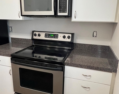 3361 Weston Street - Photo Thumbnail 5