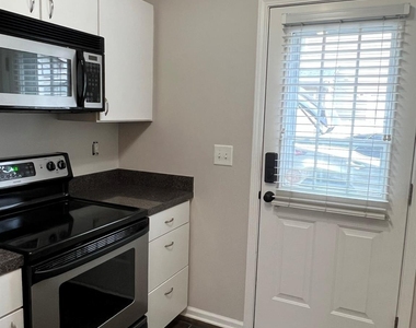 3361 Weston Street - Photo Thumbnail 7