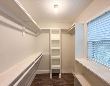 5928 Fletcher Avenue - Photo Thumbnail 14
