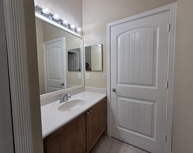 4661 Villas Santorini Drive - Photo Thumbnail 16
